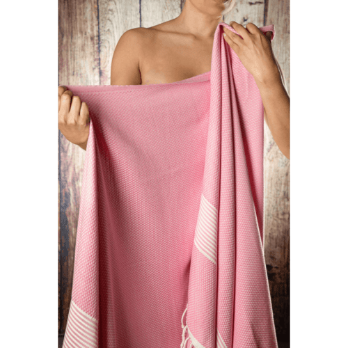 happy-towels-hamamdoek-flamingo-roze-model