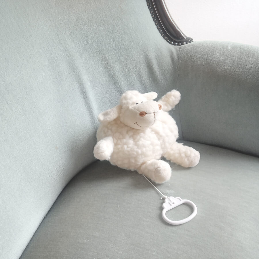 woolin speeldoosje van biologisch wol schaap